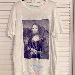 Men’s size meduim off white t shirt